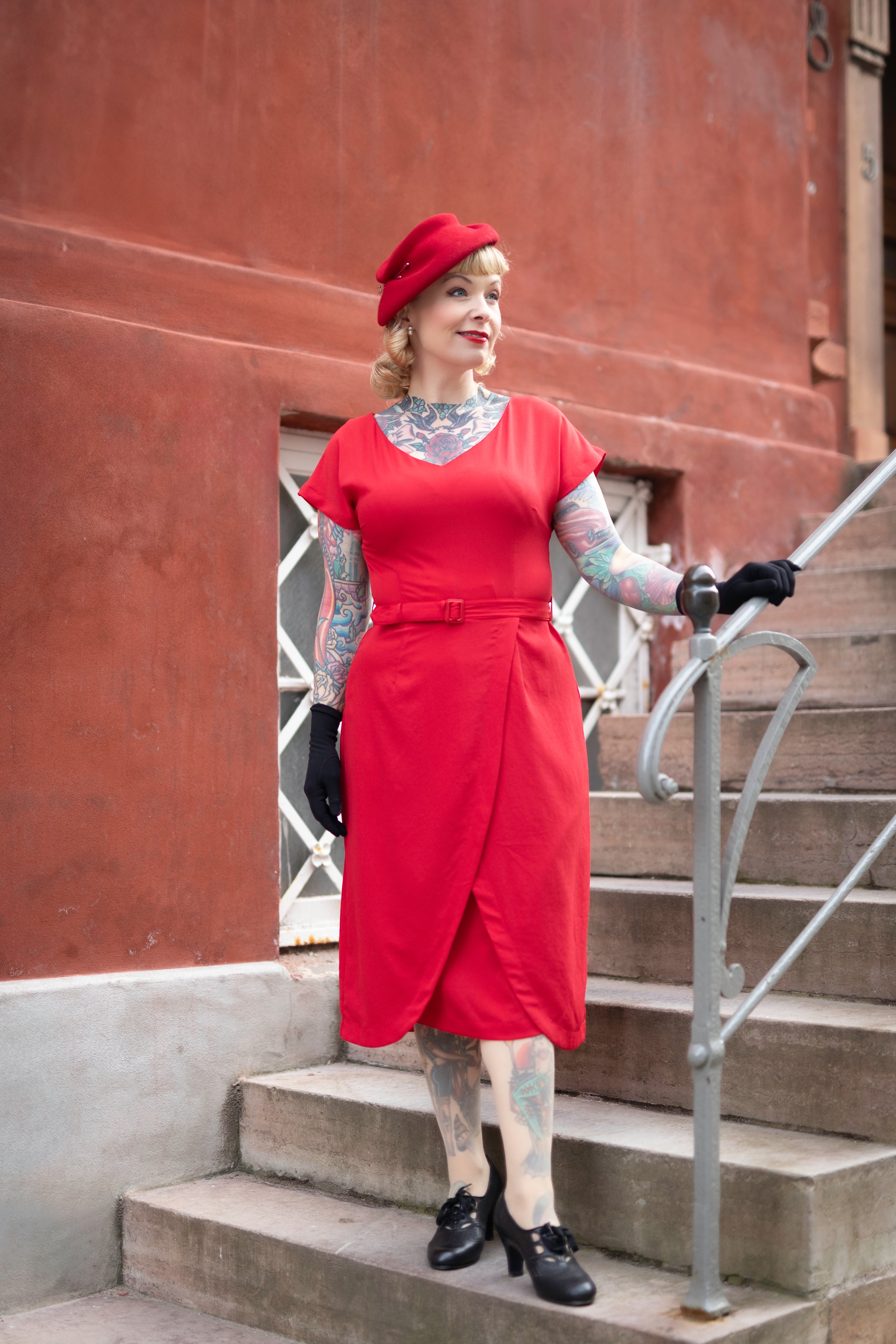 red dress vintage clothing 1940s or Early 1950s Venetian (brick to Rust Terracotta) Shoulder Pads Mid Calf Cross Heart V Neck Wing Collar Fit & Flare 70% Rayon Vintage Diva Beth Swing Dress