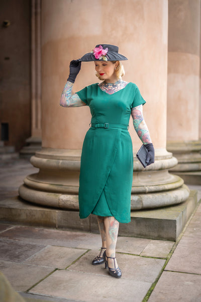 The “Dita" V Neck Sheath Dress in Green, True19 50s Vintage Style