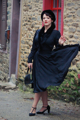The "Beverly" Button Front Full Circle Skirt with Pockets in Solid Black, Authentic 1950s Vintage Style