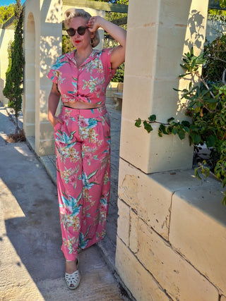 Le pantalon large Palazzo "Sophia" en noir, facile à porter, style d'inspiration vintage