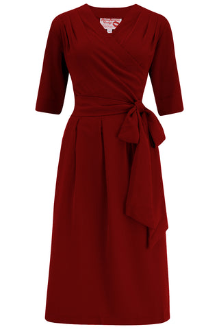 La robe portefeuille complète « Vivien » en vin, véritable style des années 1940 au début des années 1950