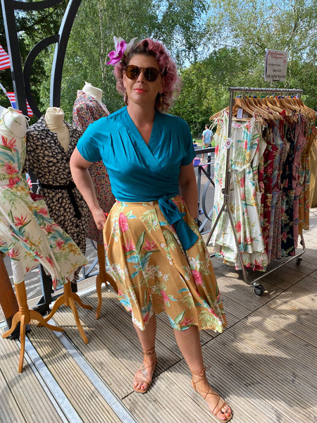 The "Beverly" Button Front Full Circle Skirt with Pockets in Mustard Honolulu Print, True 1950s Vintage Style