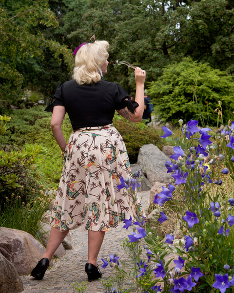 The "Beverly" Button Front Full Circle Skirt with Pockets in Tahiti Print, True 1950s Vintage Style