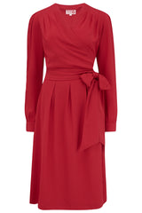 Das „Evie“ Langarm-Wickelkleid in Rot, echter und authentischer Vintage-Stil der späten 1940er und frühen 1950er Jahre