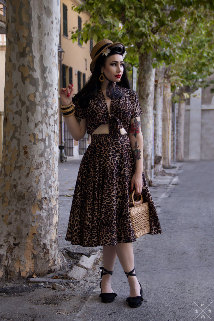 Rockabilly Dresses | Rockabilly Clothing | Viva Las Vegas The Beverly Button Front Full Circle Skirt with Pockets in Leopard Print True 1950s Vintage Style £39.95 AT vintagedancer.com