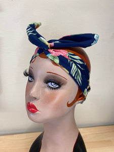 Twist &amp; Go.. Stirnband mit Draht (kein lästiges Knoten oder Schleifen nötig) im Rockabilly-Stil der 1950er Jahre / Landgirl-Stil der 1940er Jahre. Mit marineblauem Honolulu-Print