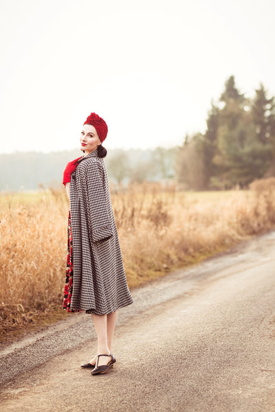 Swing Coat in Hounds tooth check, Vintage 1940s Cape Style Inspired Over Coat - CC41, Goodwood Revival, Twinwood Festival, Viva Las Vegas Rockabilly Weekend Rock n Romance The Seamstress Of Bloomsbury